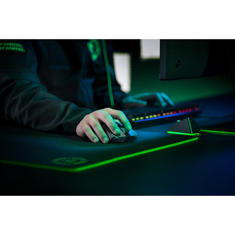 Razer Viper Ultimate - Wireless Gaming Mouse with Charging Dock - AP Packaging